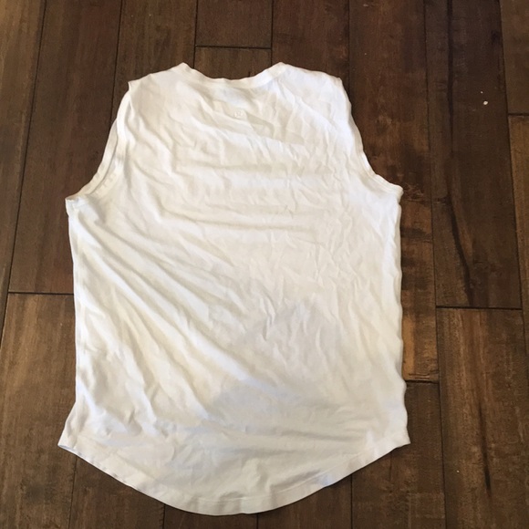 White lulu lemon tank top - Picture 2 of 3